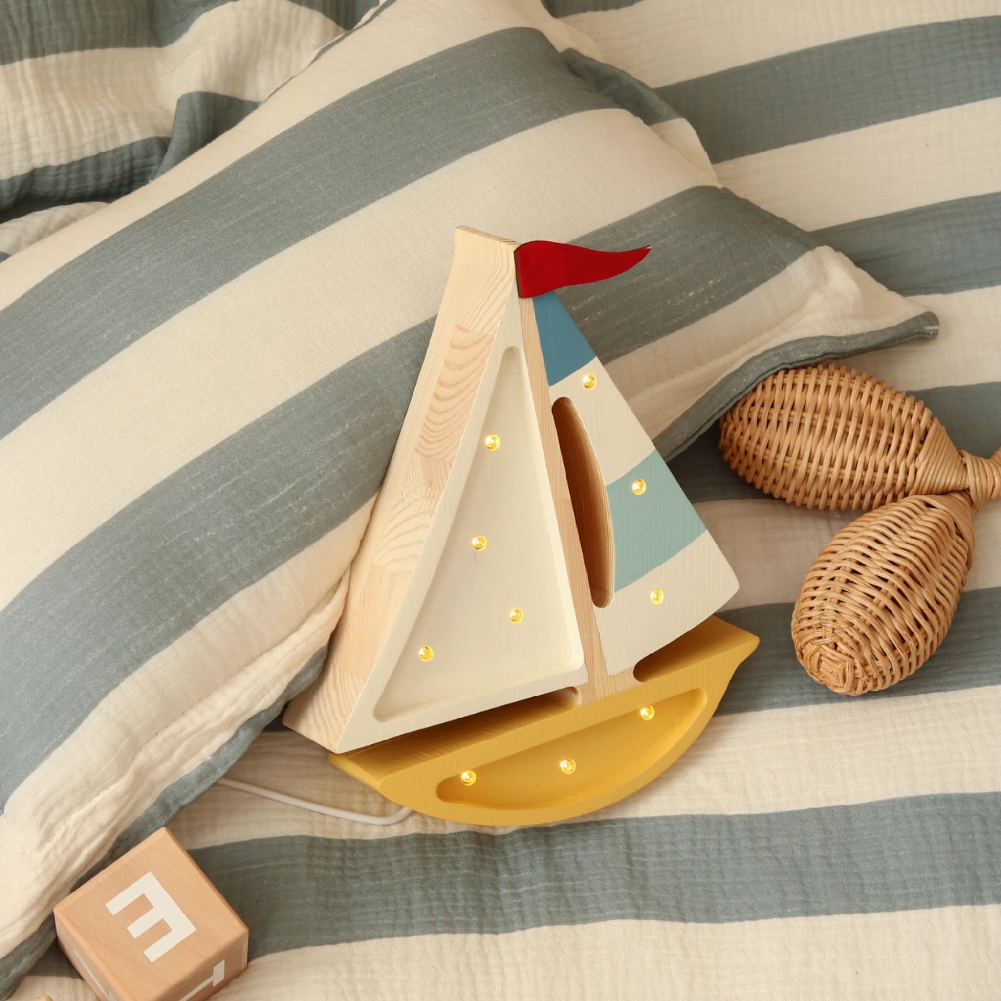 Holzlampe Segelboot gelb - Little Lights