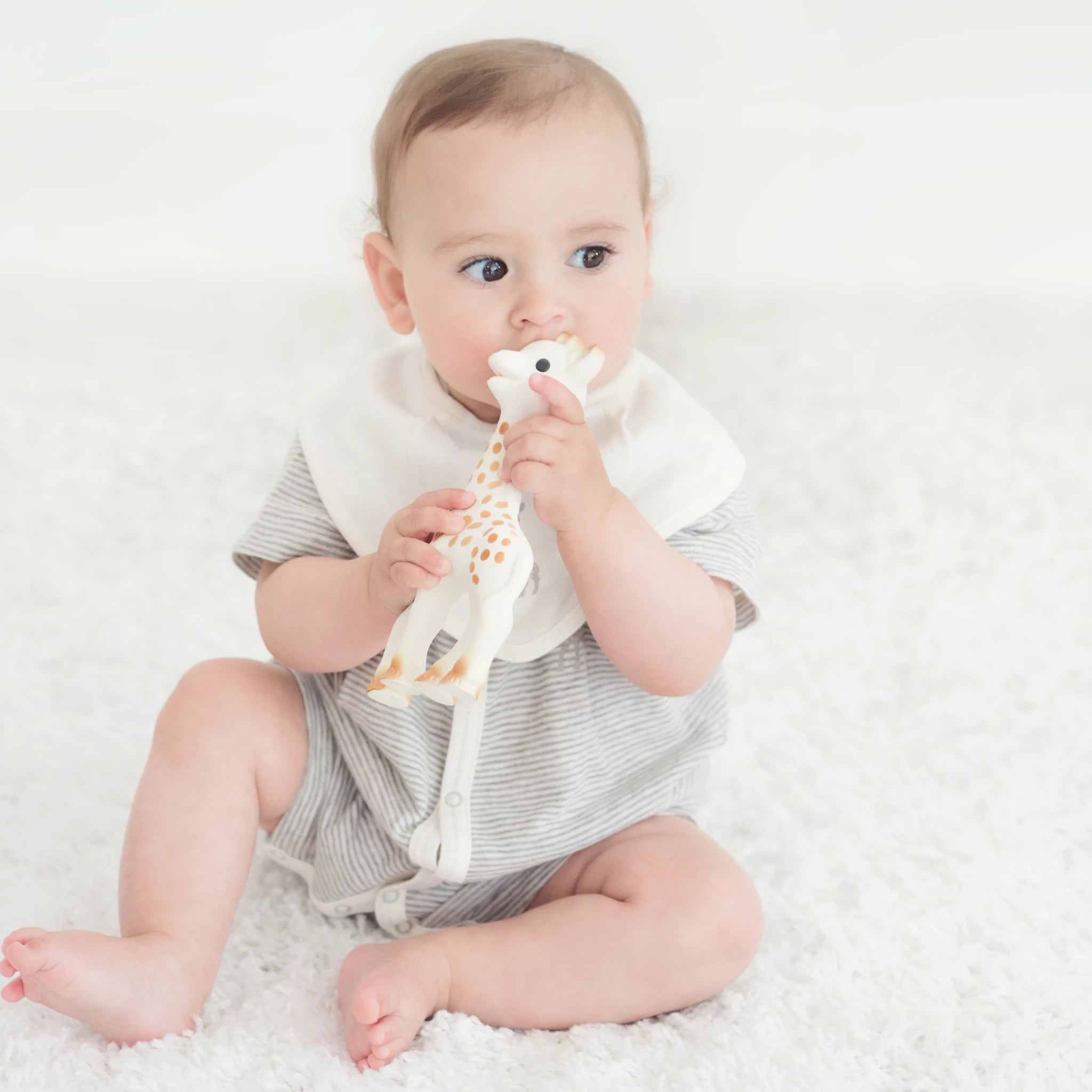 Sophie la girafe® – das natürliche Babyspielzeug ab Geburt