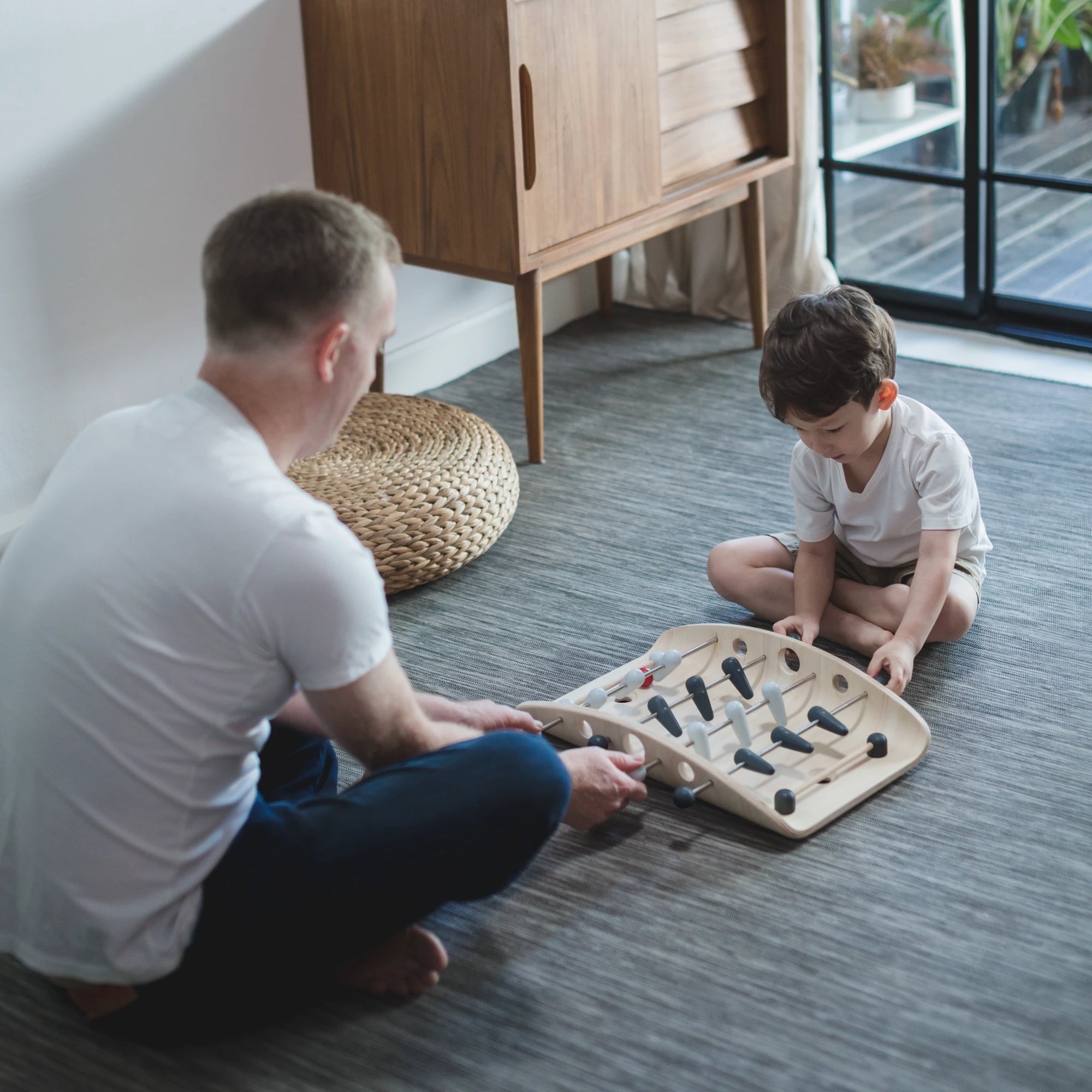 Entdecke die nachhaltigen & pädagogisch wertvollen Spielsachen von PlanToys – umweltfreundliches Holzspielzeug für Babys & Kleinkinder. Jetzt bei Trommelbär entdecken!