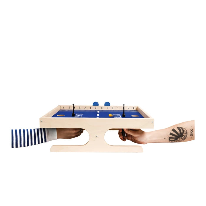 KLASK – Das magnetische Actionspiel aus Dänemark für 2 Spieler ab 8 Jahren