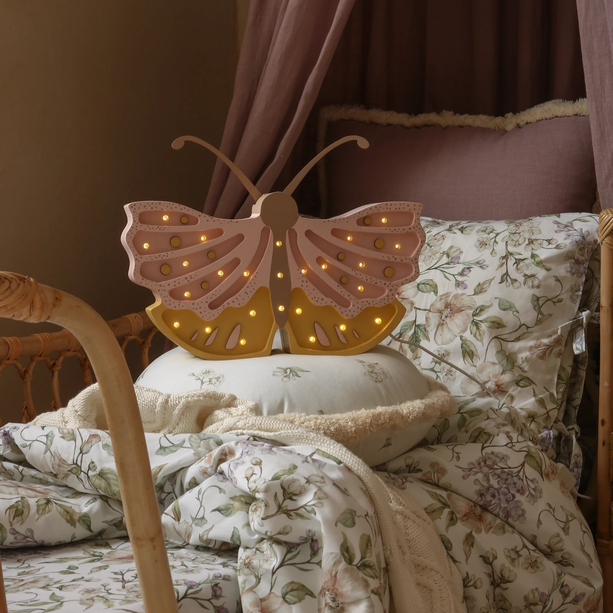 Holzlampe Schmetterling Honig Rosa - Little Lights